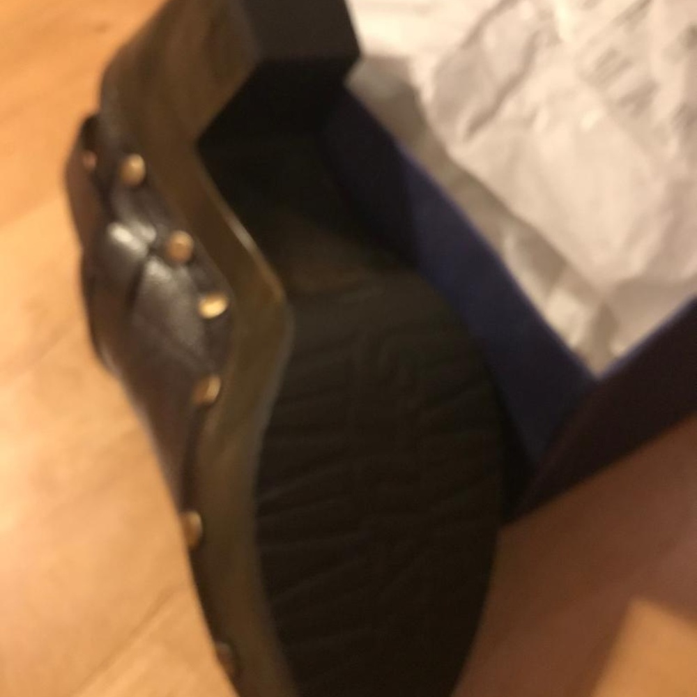 Stuart Weitzman Scrubs Clog NWOT - Picture 6 of 6